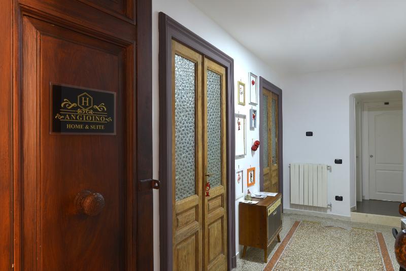 Napoli Central City Exterior photo